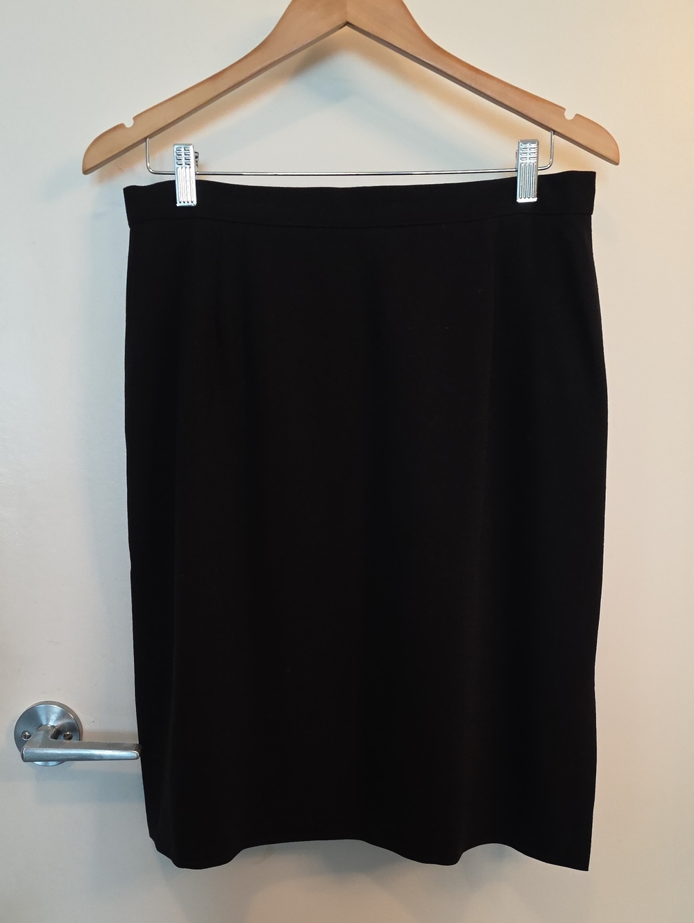 Giorgio Armani Classic Black Pencil Skirt